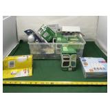 Tote without Lid and Light Bulbs
