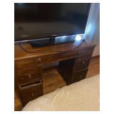 Traditional Style 6 Drawer Desk Measures 40 Wide