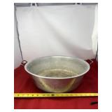 Wear-Ever Aluminum Basin