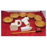 Wood Salad Bowls with Salad Shooter