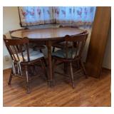 Kitchen Table and chairs with 2 leaves