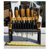Performance Tool W1710 18-piece screwdriver and