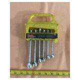 Popular mechanics wrench set