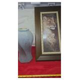 Vase and Kirkland Lion Picture