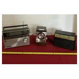 Realistic Battery Operated (Untested) Radio with