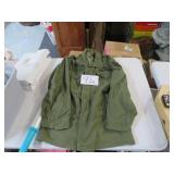Vtg Olive Green Field U.S. Army Coat Size ?