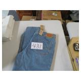 New 40X32 Levi 550