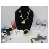 1960S-70 Celluloid Plastic Elephant Necklace/