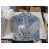 Vtg Distessed Levi Trucker Denium Jacket (70507-03