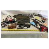 HO scale model train tracks and accessories