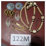 JEWELRY, MATCHING NECKLACE & PIERCED