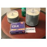 2 PARTIAL SPOOLS OF CD-R & 1 BOX CD-R