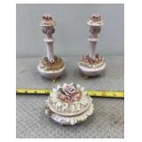 p[Japanese porcelain set consisting of two perfume