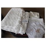OFF WHITE LG THROW RUG, DOILIES, NAPKINS