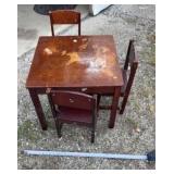 Vtg Wooden Childï¿½s Table and chairs set