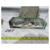 2001 1/64 Scale Hot Wheels (Rock And Road Set)