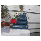 Vtg 4 Stackable Suitcase With Key
