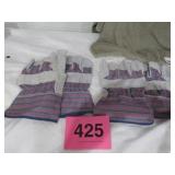 2 Pair Of New Boss Split Gloves