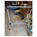 Adjustable Hanging Clothes Rack