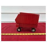 1/16 Scale Ertl International Chopper Box Forage