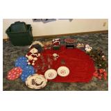 Tote with Lid and All Christmas Decor