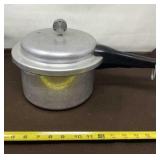 Mirro- Matic Aluminum 4 Quart Pressure Cooker