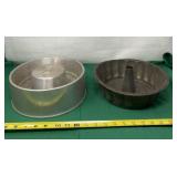 Fluted Bundt Cake Pan and Aluminum Ring