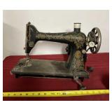 Singer Sewing Machine 5047431