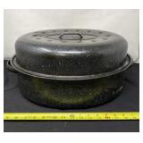 Speckled Enamelware Roasting Pan with Lid