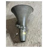 Loud Speaker that Goes on Pole