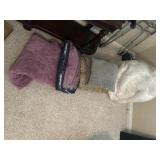 Queen Size Bed Cover with Blankets and Pillows