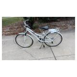 Schwinn Discover Hybrid Bike featuring a