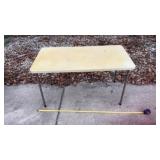 4 ft Plastic Folding Table