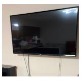 LG 32 inch TV with Blu-Ray, Remote
