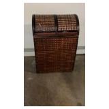 Dual Hamper with Swivel Tops