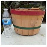 Woven 1/2 Bushel Basket