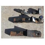Two trailer hitches with balls pigtail 7 pin