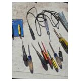 Test light screw drivers.
