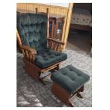 Dutchman Oak carpet rocker with ottoman