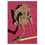 Cast-iron Hand-crank Corn Sheller,