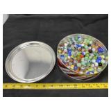 Tin With Marbles Including Catï¿½s Eyes and Swirls.