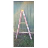 6ft Fiberglass Ladder