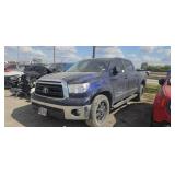 2011 Toyt Tundra 5TFEM5F13BX031583 Abandoned
