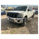 2004 Niss Titan 1N6AA07A94N585523