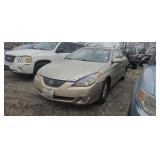 2004 TOYT camry 4T1CE38PX4U760853