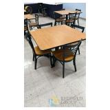 Square Cafeteria Table 36'x36' with 4 Black Frame Chairs, Laminate Top, Asset 15491