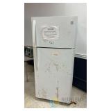 Kenmore Top Freezer Refrigerator White, ~18-20 cu ft, Wire Shelves, Two-Door