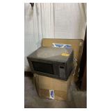 GE JES1142SP2SS 1.1 cu ft 1100W Countertop Microwave Oven, Stainless Steel, Serial DD208760G