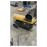 Master MH-140T-KFA 140,000 BTU Kerosene/Diesel Forced Air Heater, 13 Gal Tank, 3,500 sq. ft.