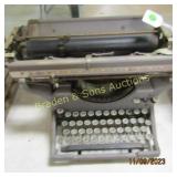 ANTIQUE TYPEWRITER